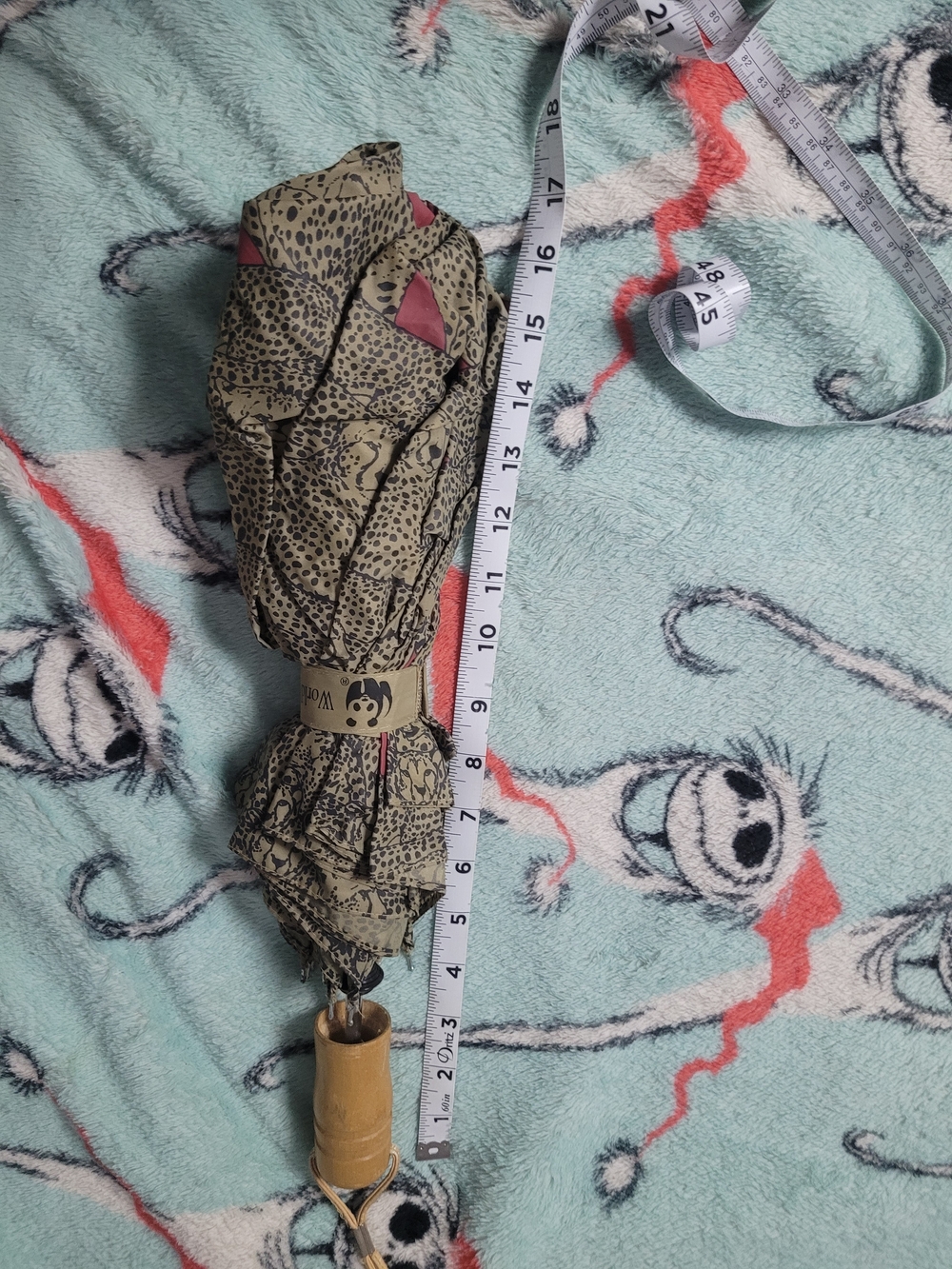 Wwf Compact Foldable Umbrella in Olive Green with Black Dot Pattern